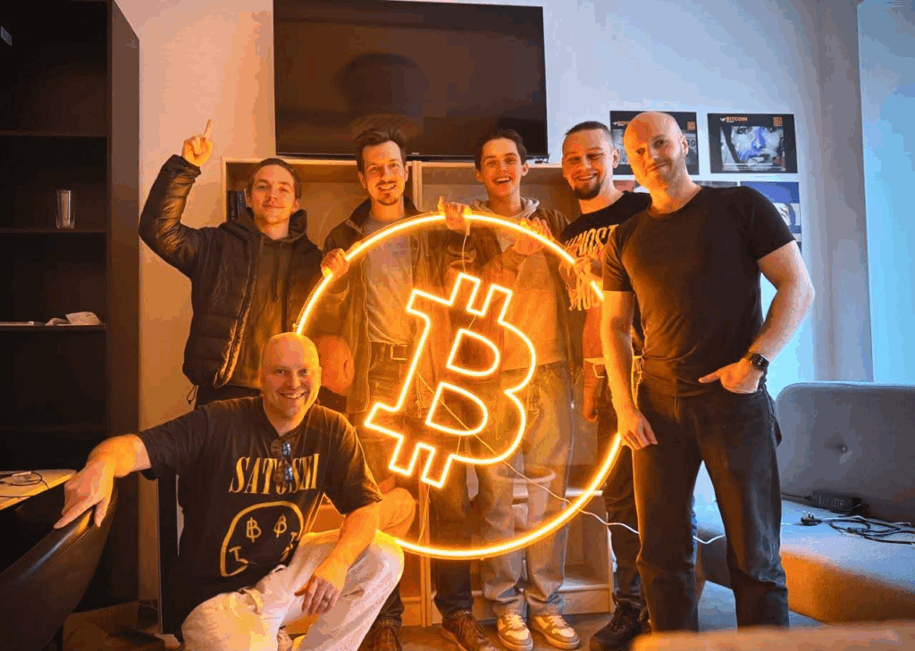 BTCHel community hub co-op