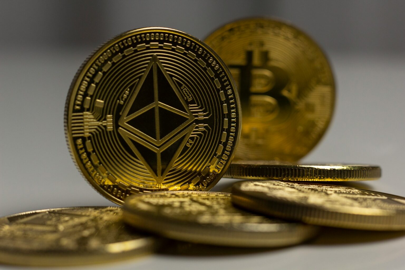Ethereum ETF Inflows Reach $296.6 Million In 24 Hours, Outpacing Bitcoin Products