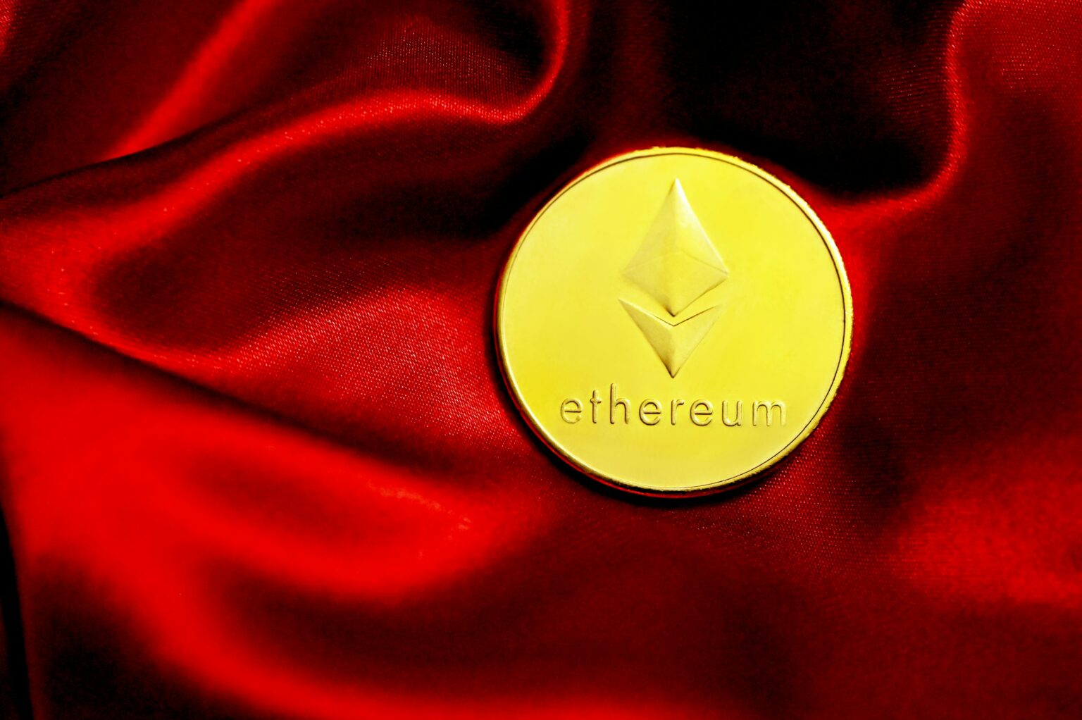 Ethereum Ready For Explosive Breakout, Analyst Says $5,791 Is The Minimum Target